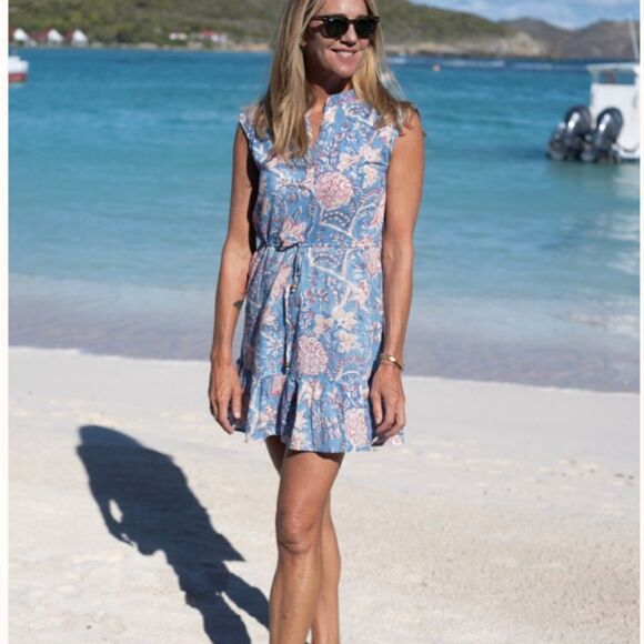 perry walker Dresses & Skirts - Perry Walker blue floral short sleeve mini dress Size Medium